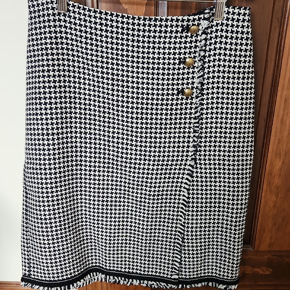 Talbots Black and White Houndstooth Pencil Skirt